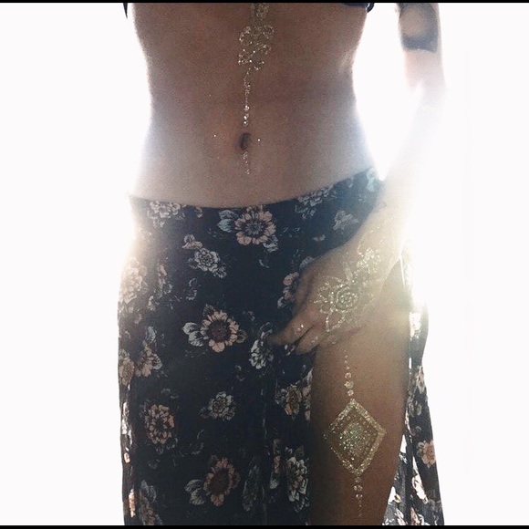 Floral High Side Slit Wide Leg Pants - Picture 4 of 4